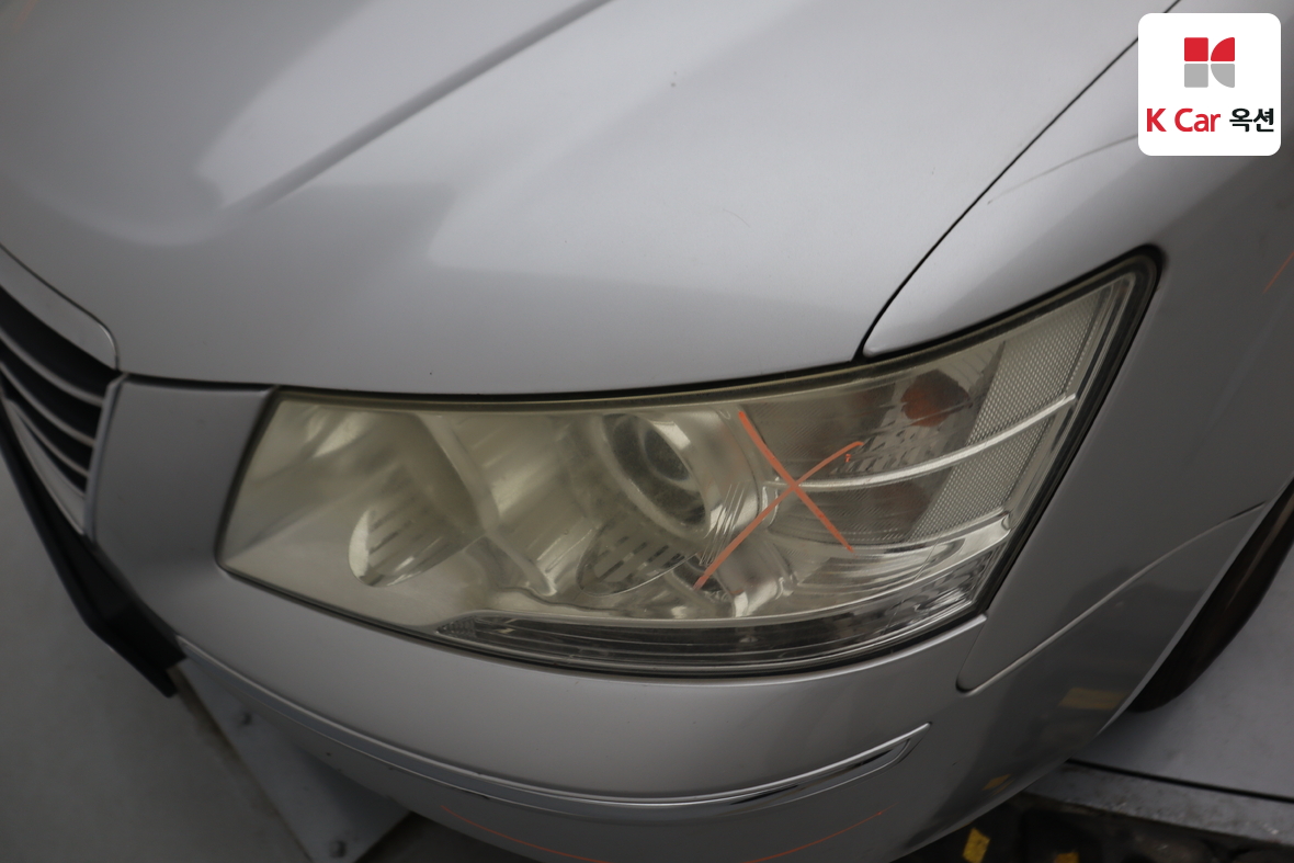 Hyundai Sonata 2009 - Image 32