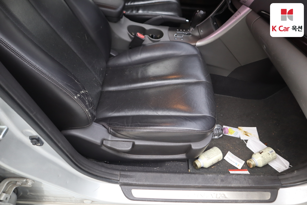 Hyundai Sonata 2009 - Image 27