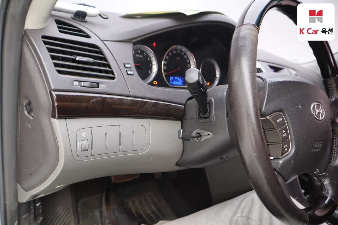 Hyundai Sonata 2009 - Image 9