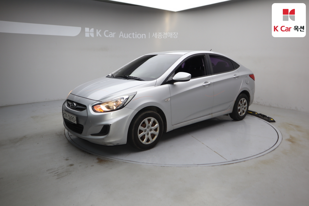 هيونداي أكسنت 2015 - صورة 1