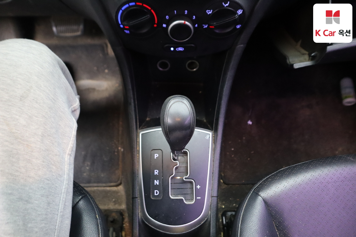 هيونداي أكسنت 2015 - صورة 16