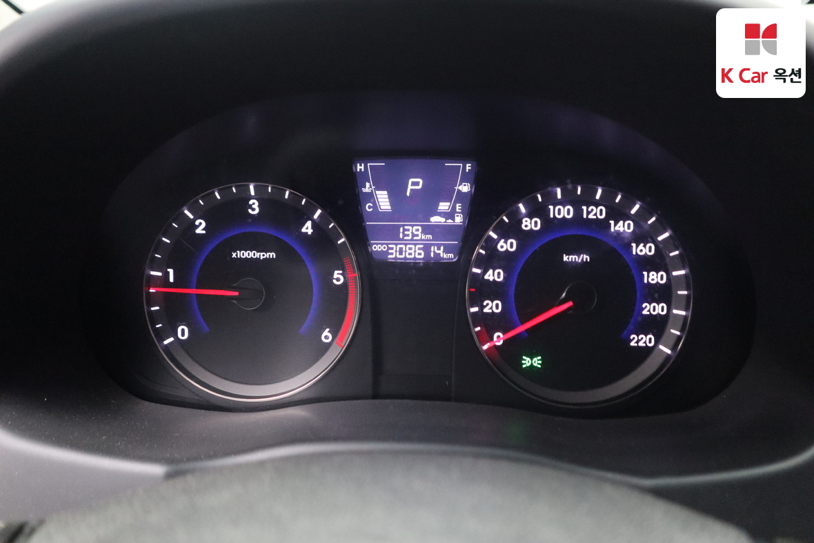 هيونداي أكسنت 2015 - صورة 5