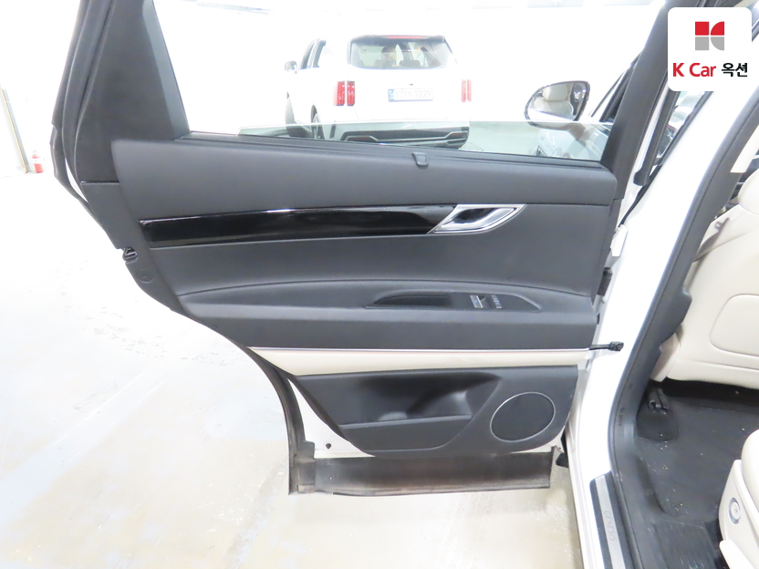 جينسس - GV80 - Image 23