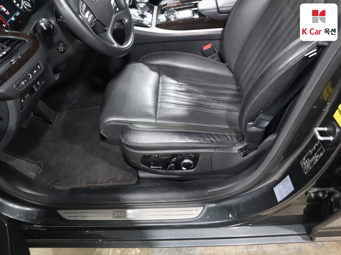 Hyundai Genesis EQ900 2018 - Image 18