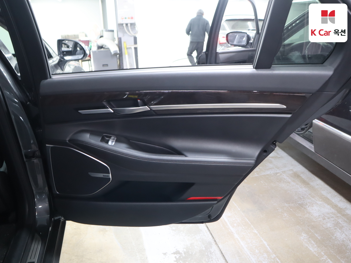 Hyundai Genesis EQ900 2018 - Image 28