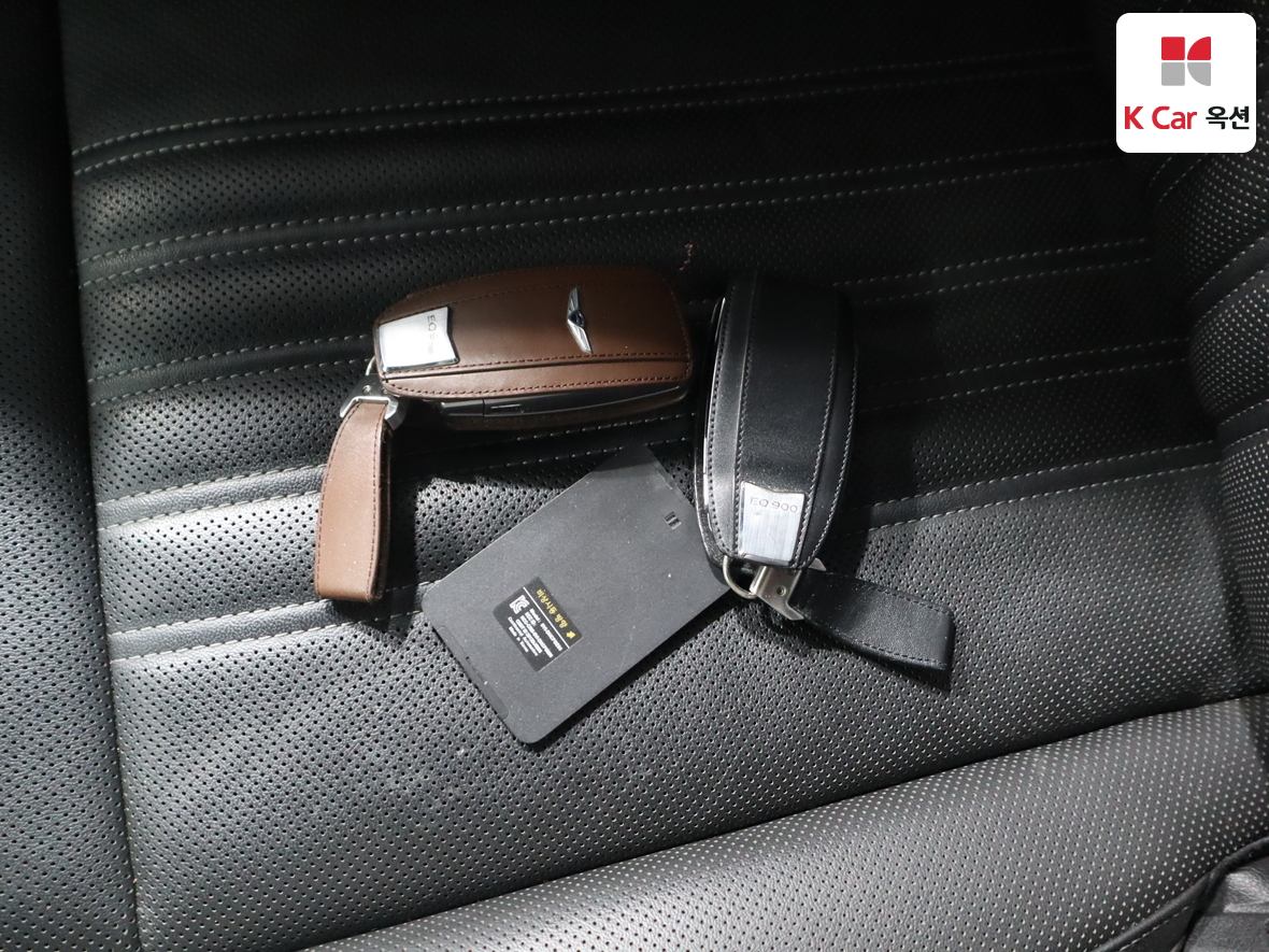 Hyundai Genesis EQ900 2018 - Image 17