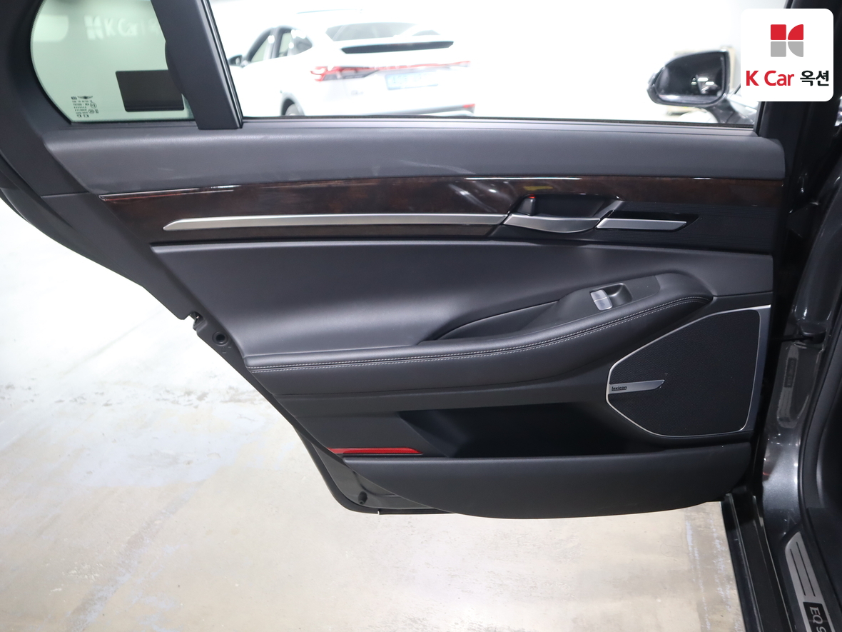 Hyundai Genesis EQ900 2018 - Image 22