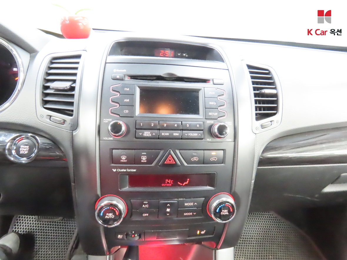 Kia Sorento 2010 - Image 6