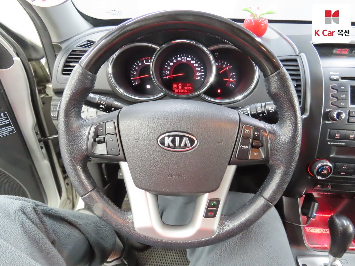 Kia Sorento 2010 - Image 10
