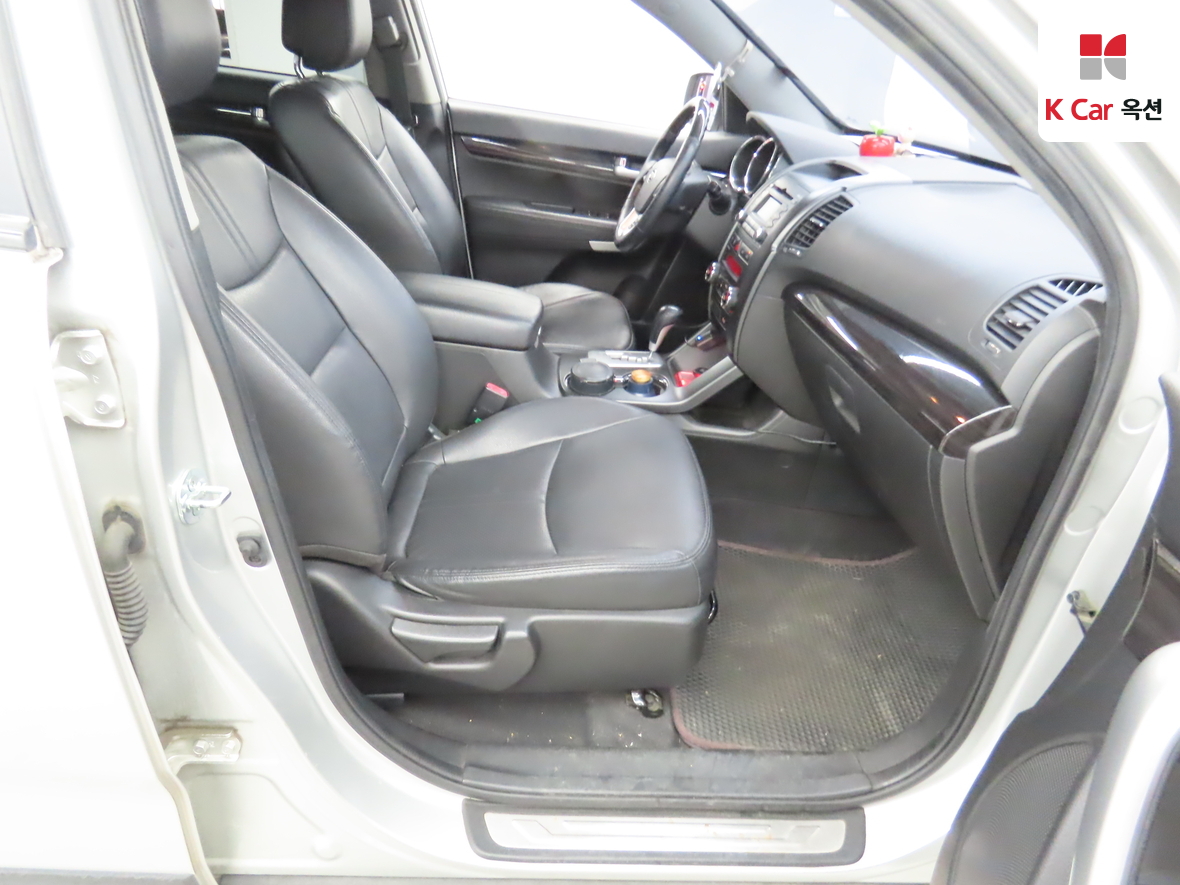 Kia Sorento 2010 - Image 31