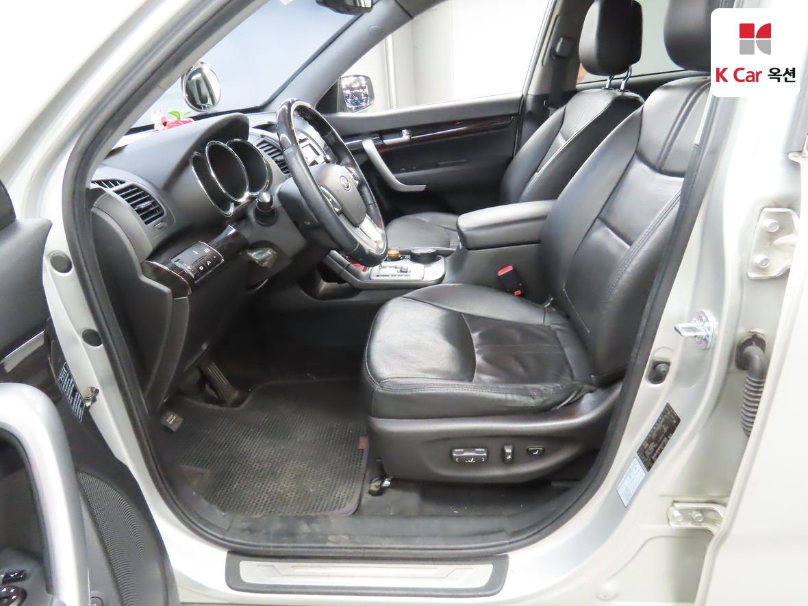 Kia Sorento 2010 - Image 18