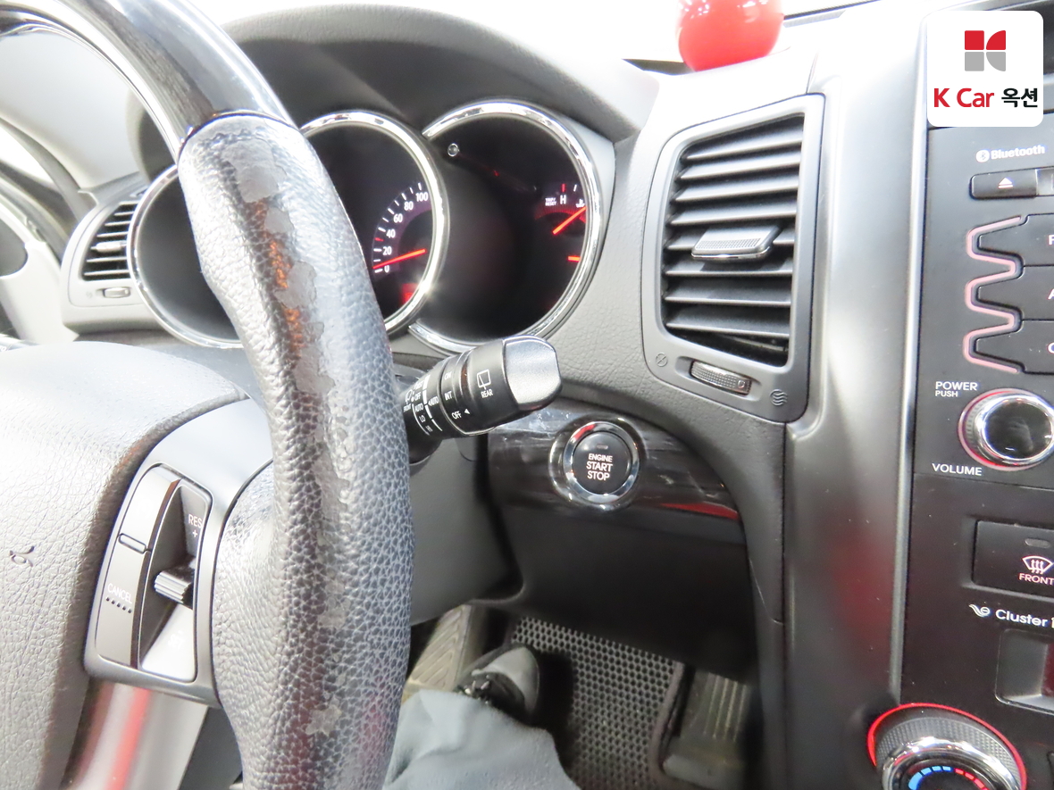 Kia Sorento 2010 - Image 11