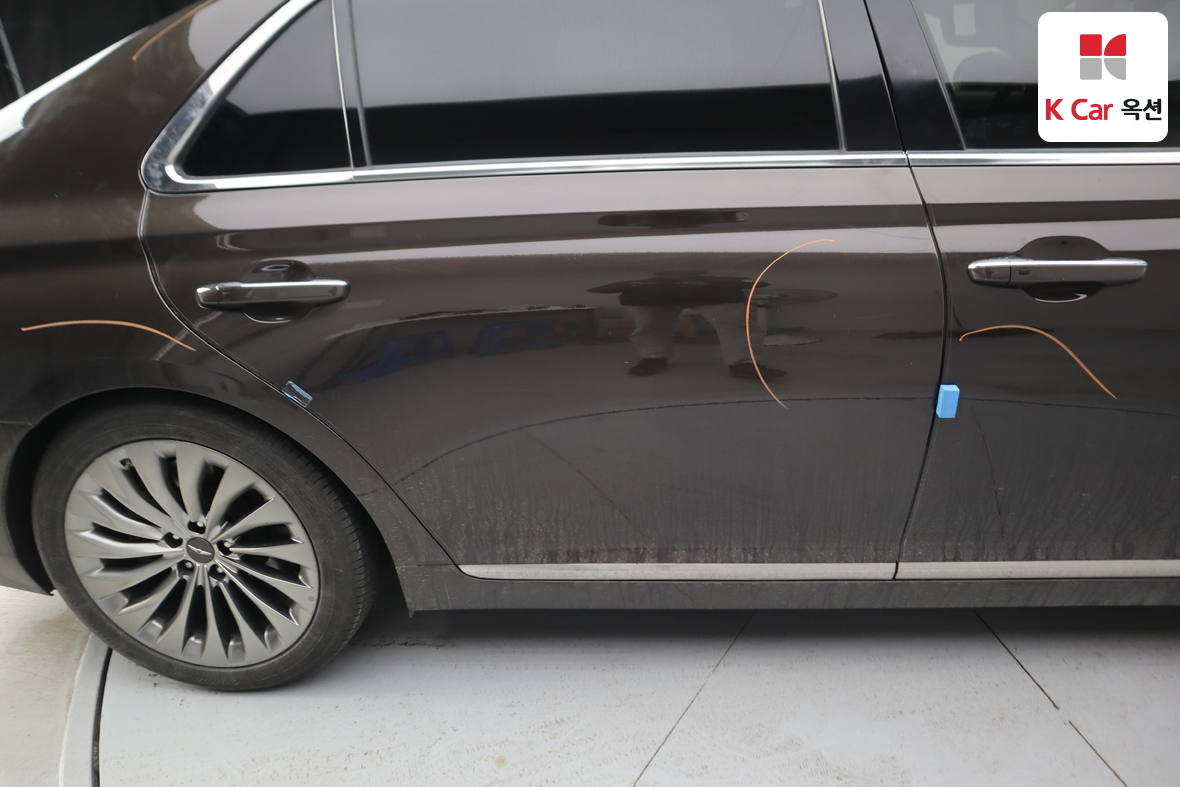 هيونداي جينيسيس EQ900 2017 - صورة 44