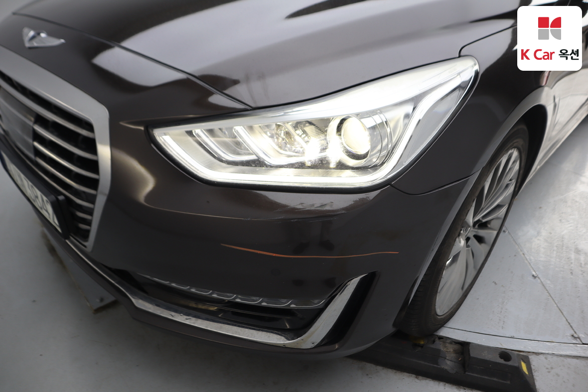 هيونداي جينيسيس EQ900 2017 - صورة 47