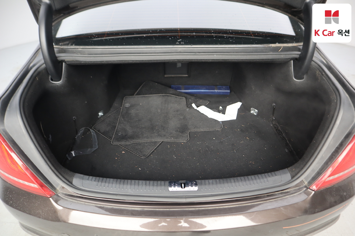 هيونداي جينيسيس EQ900 2017 - صورة 31