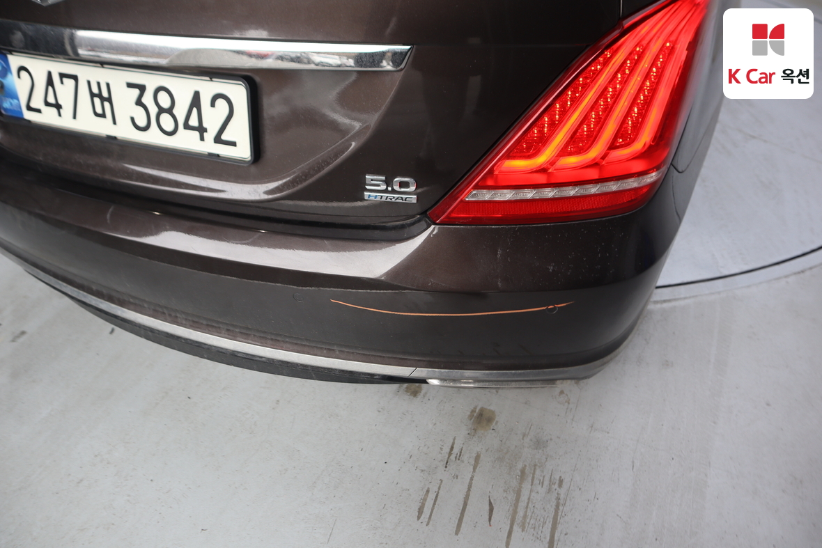 هيونداي جينيسيس EQ900 2017 - صورة 42