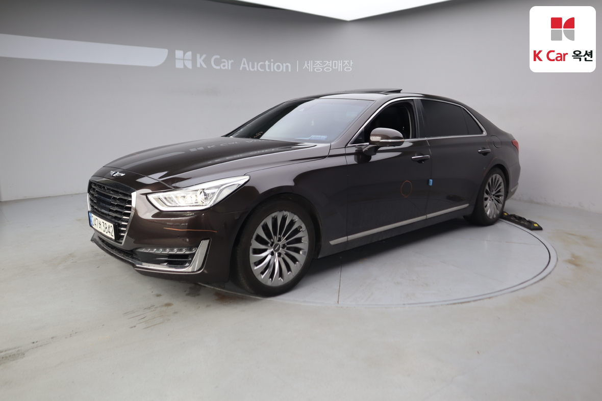 هيونداي جينيسيس EQ900 2017 - صورة 1