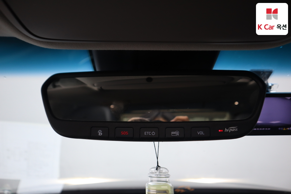 هيونداي جينيسيس EQ900 2017 - صورة 12