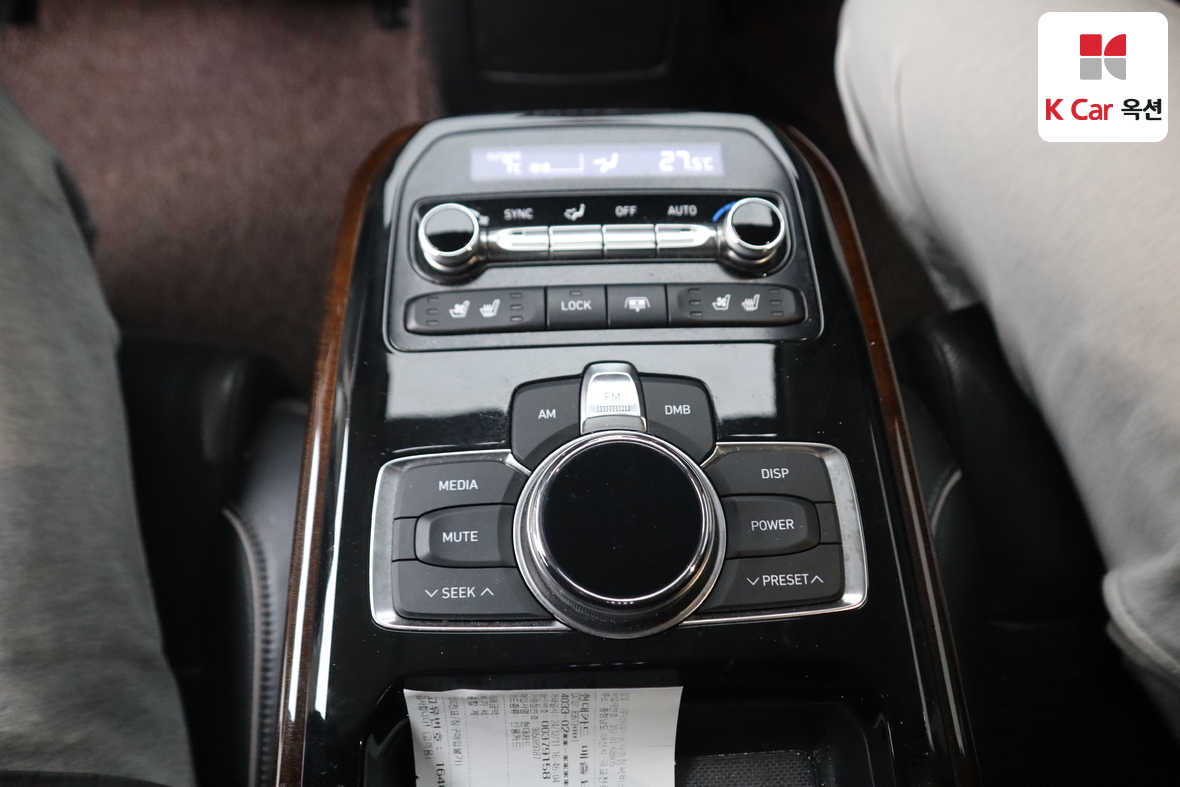 هيونداي جينيسيس EQ900 2017 - صورة 26