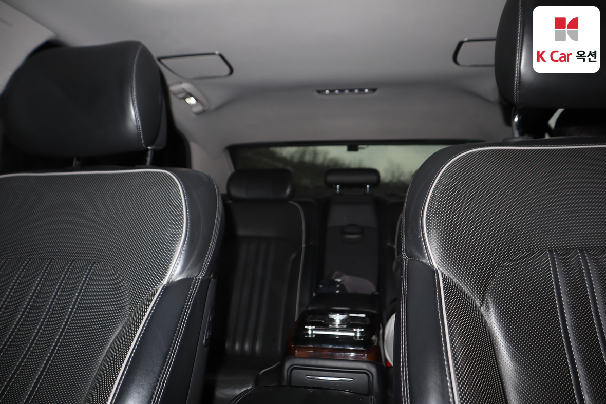 هيونداي جينيسيس EQ900 2017 - صورة 20