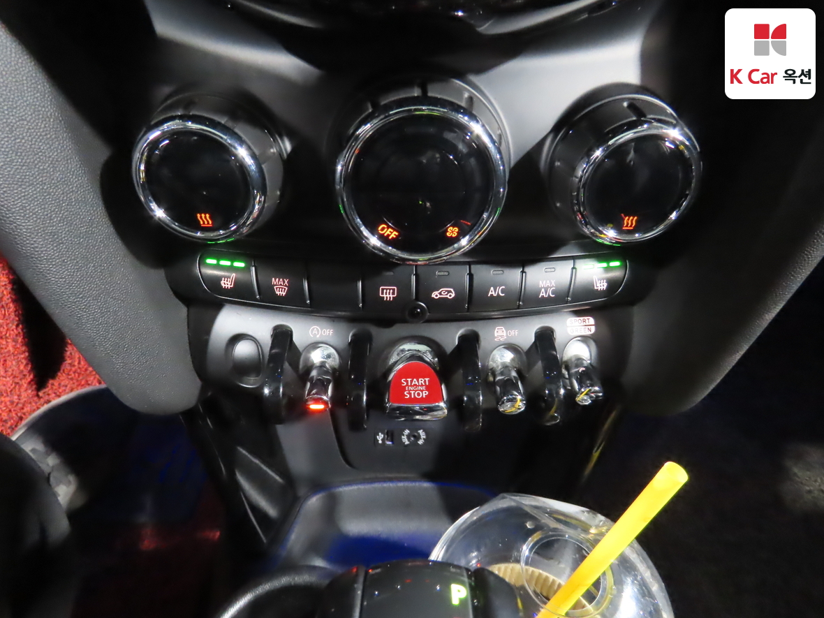 BMW MINI 2018 - Image 15