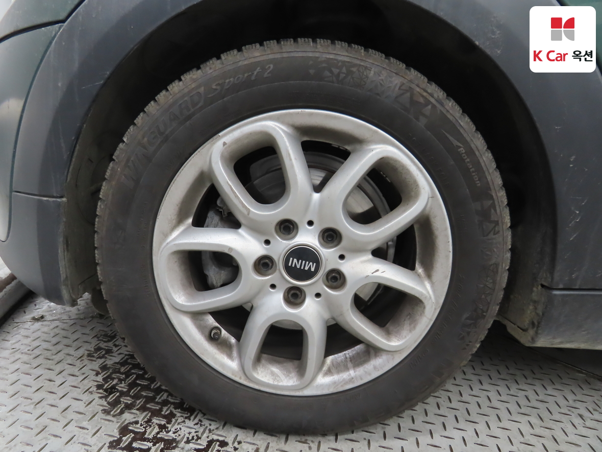 BMW MINI 2018 - Image 44