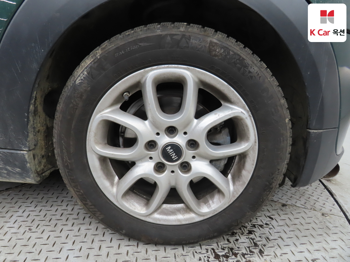 BMW MINI 2018 - Image 41