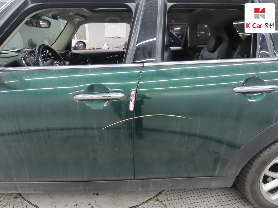 BMW MINI 2018 - Image 38