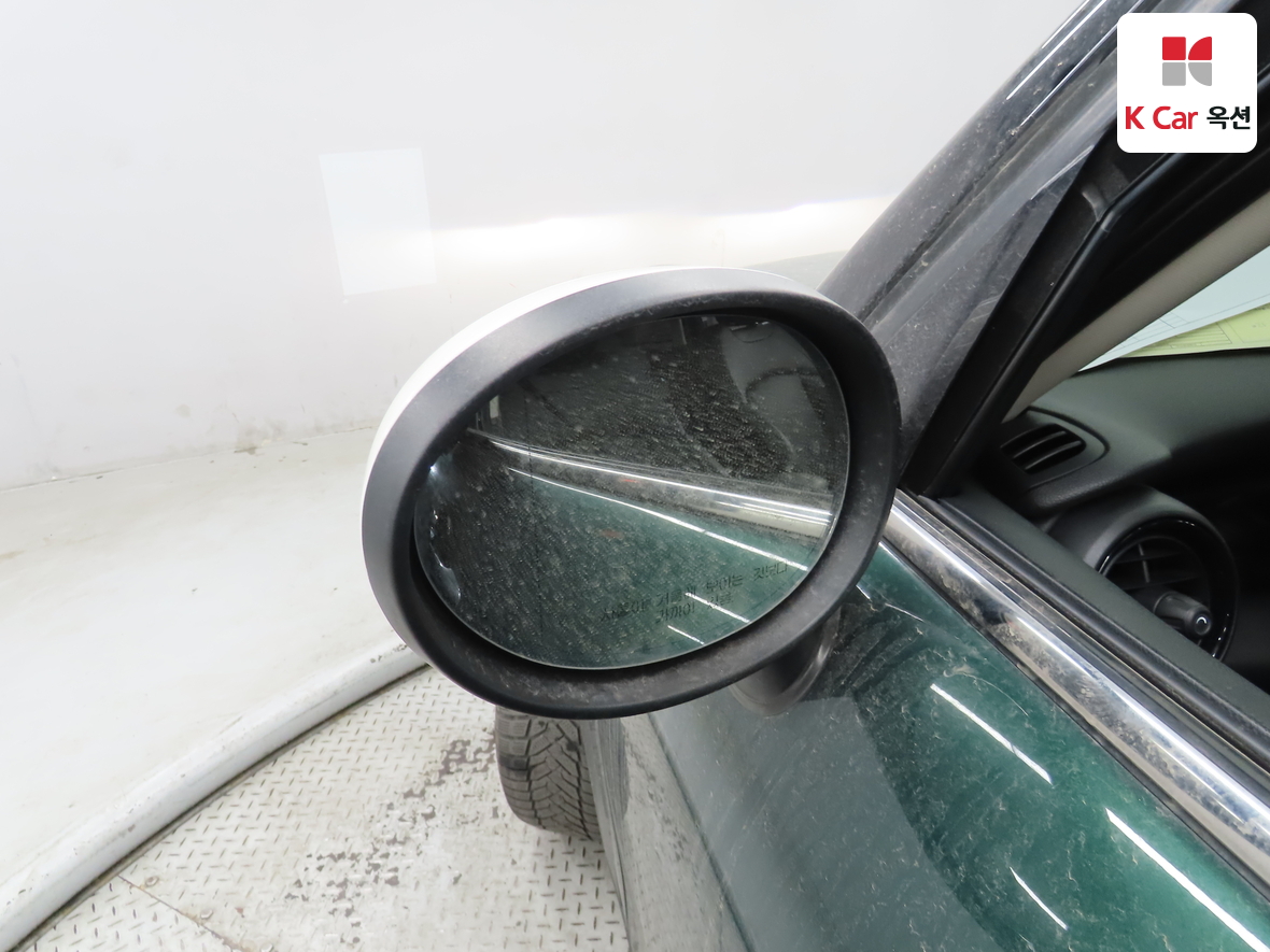 BMW MINI 2018 - Image 23