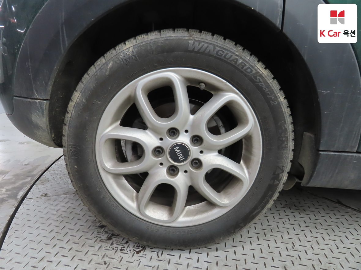 BMW MINI 2018 - Image 42