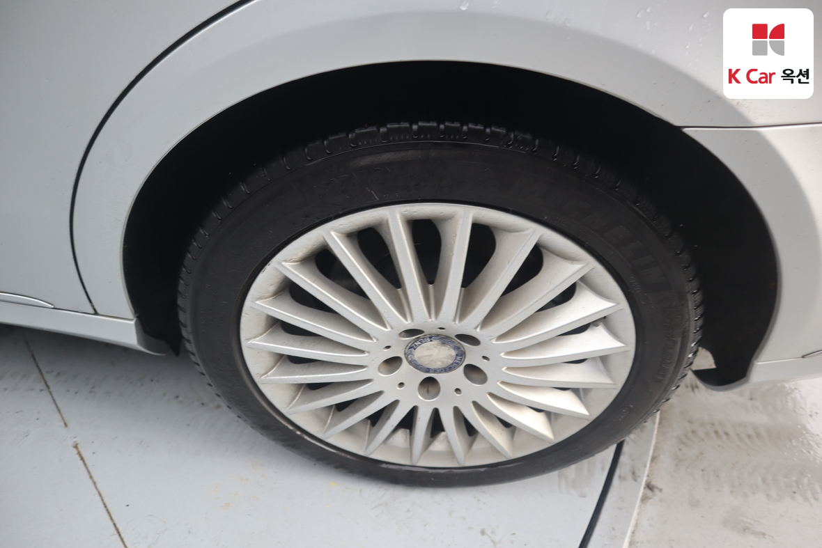 Mercedes-Benz E-Class 2014 - Image 42