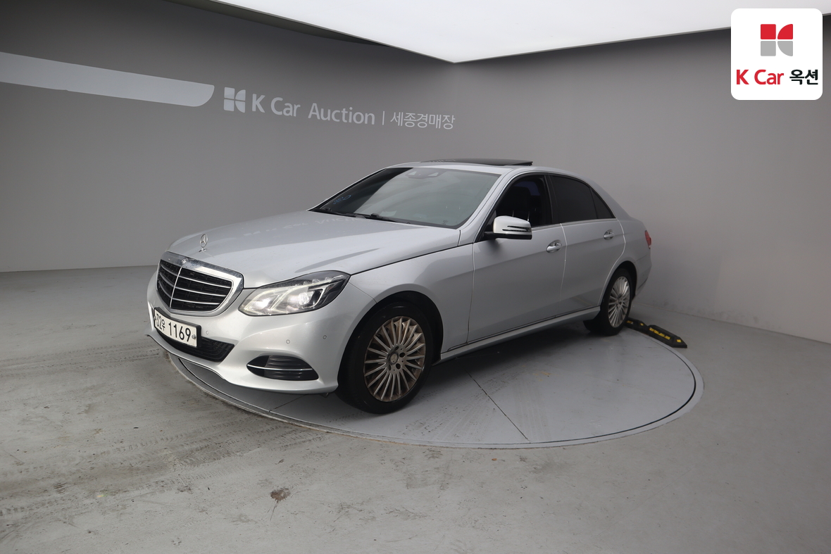 Mercedes-Benz E-Class 2014 - Image 1