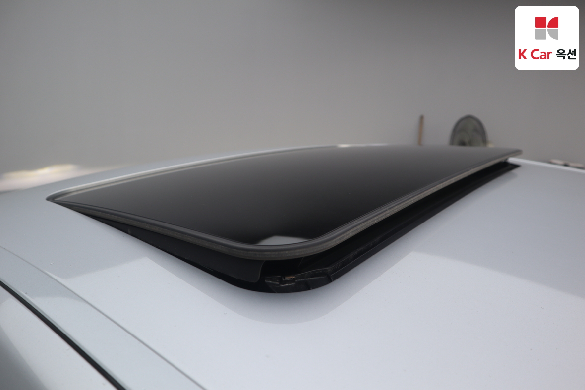 Mercedes-Benz E-Class 2014 - Image 27