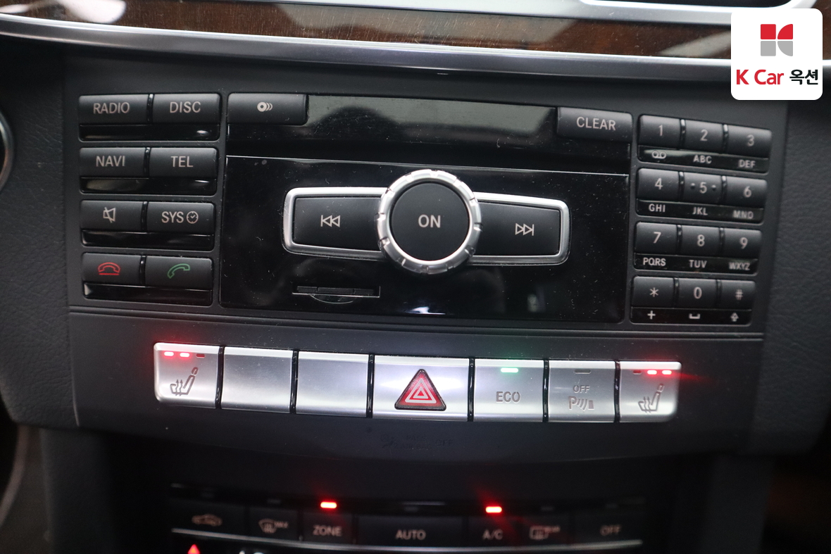 Mercedes-Benz E-Class 2014 - Image 16