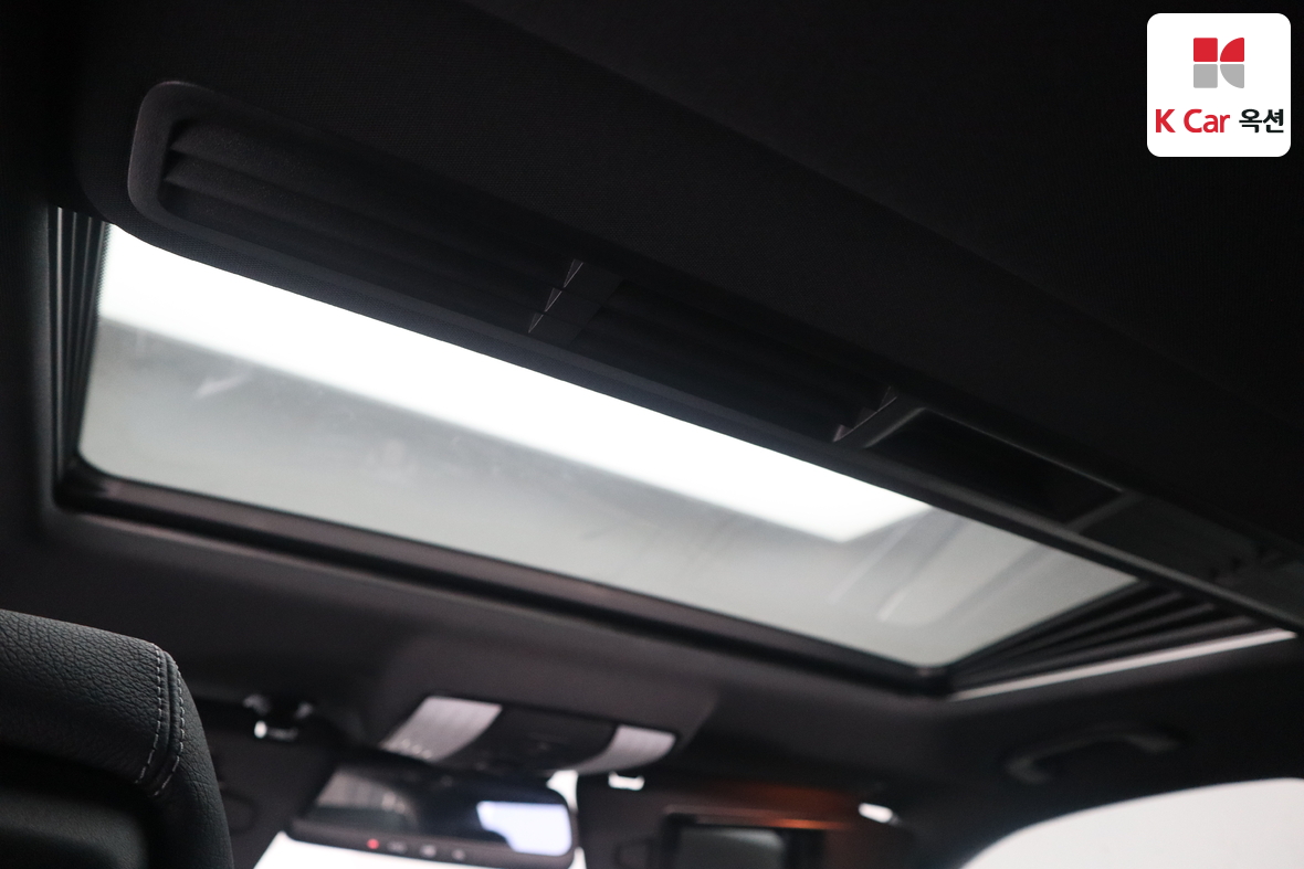 Mercedes-Benz E-Class 2014 - Image 26