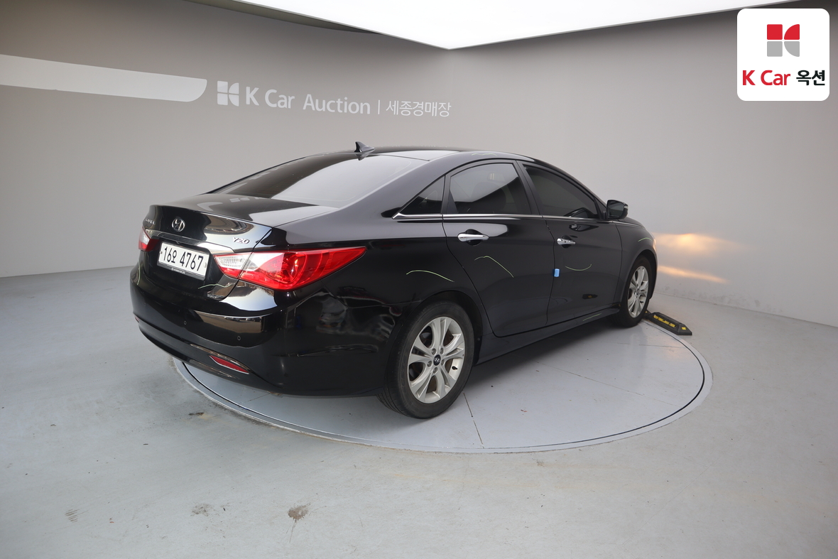 هيونداي سوناتا 2012 - صورة 2