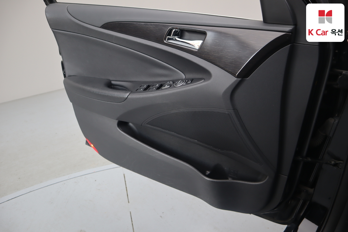 هيونداي سوناتا 2012 - صورة 8