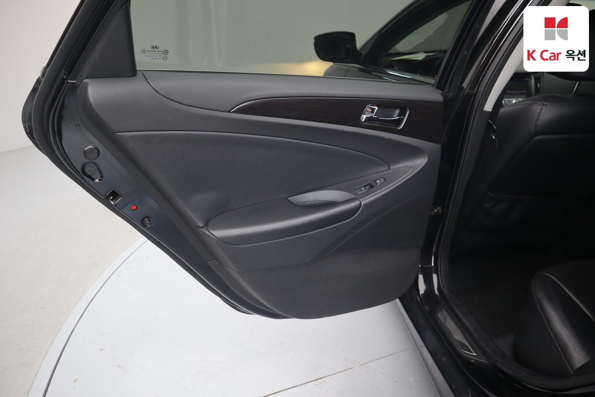 هيونداي سوناتا 2012 - صورة 21