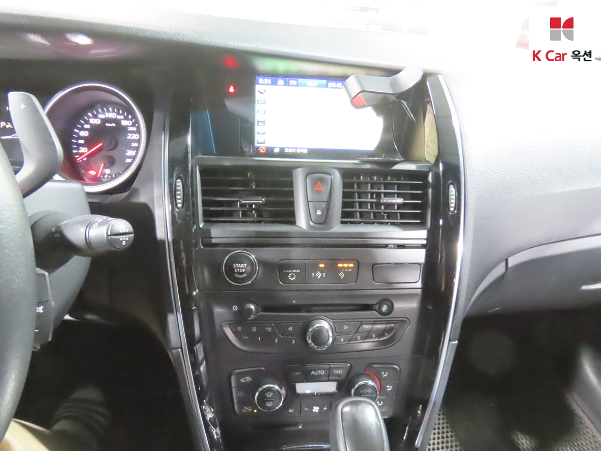 Renault Samsung SM7 2012 - Image 6