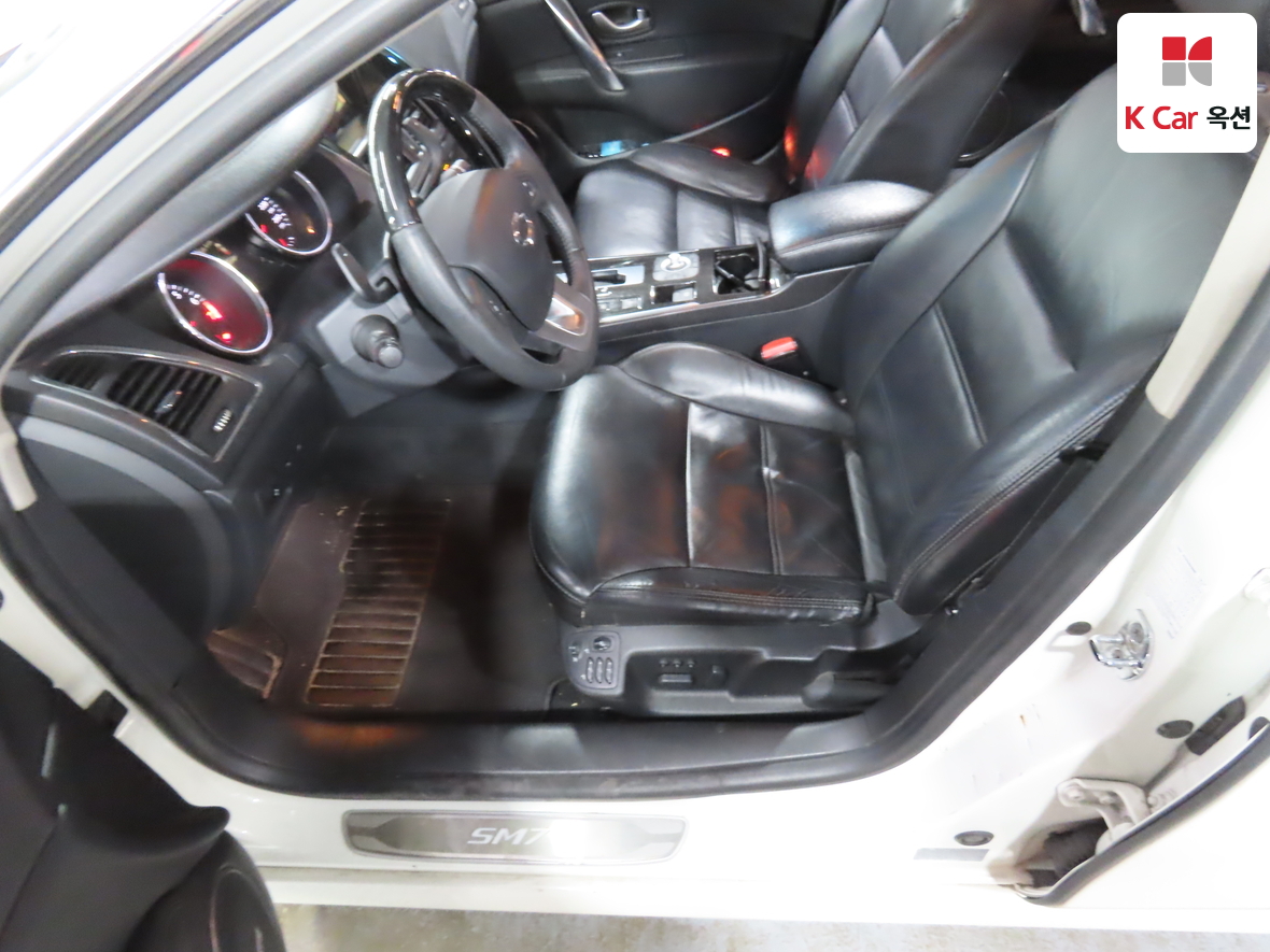 Renault Samsung SM7 2012 - Image 18