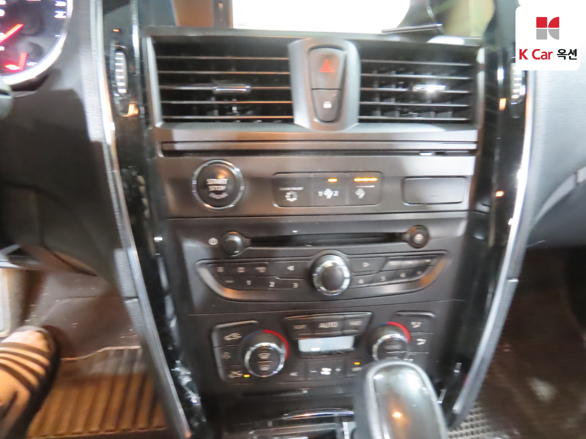 Renault Samsung SM7 2012 - Image 15