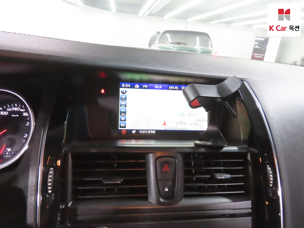 Renault Samsung SM7 2012 - Image 14