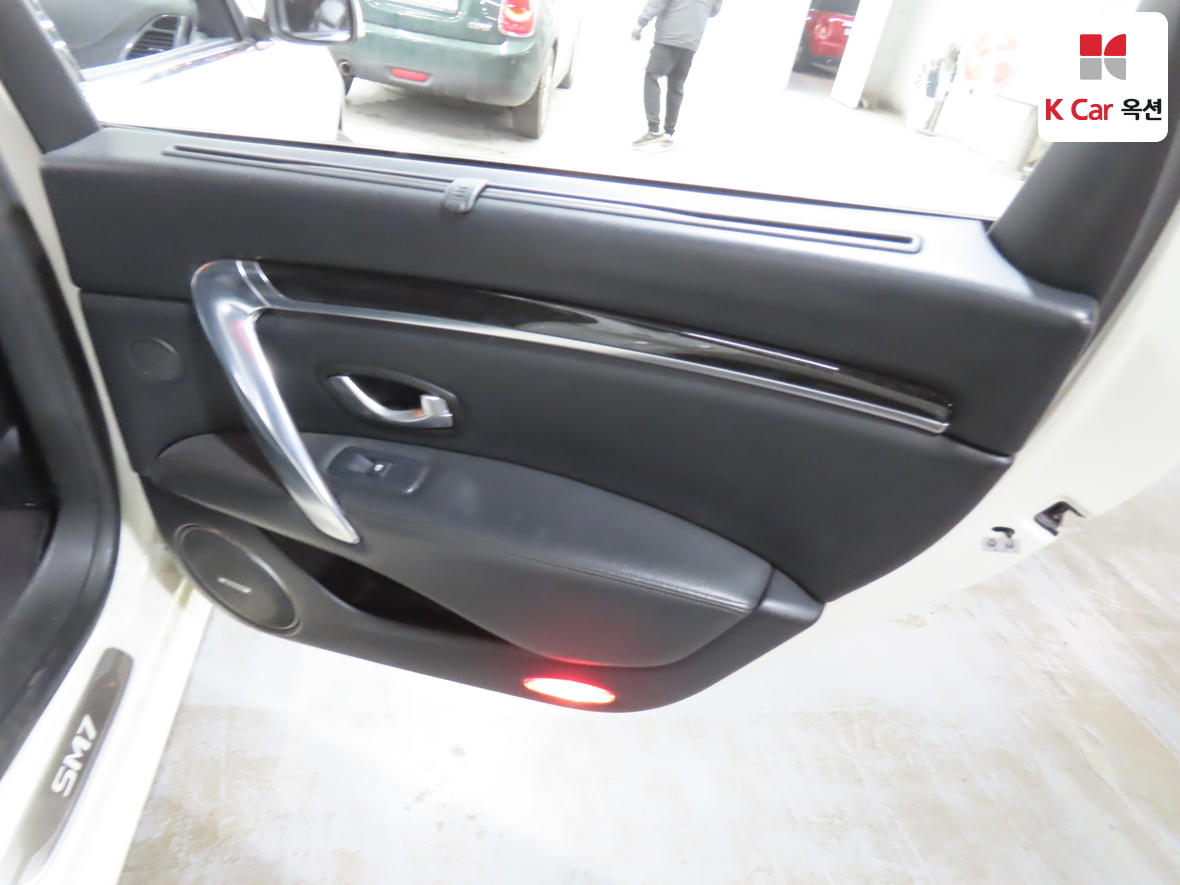 Renault Samsung SM7 2012 - Image 28