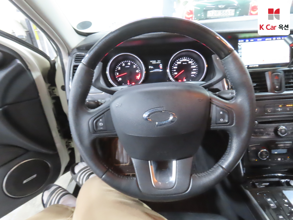 Renault Samsung SM7 2012 - Image 10