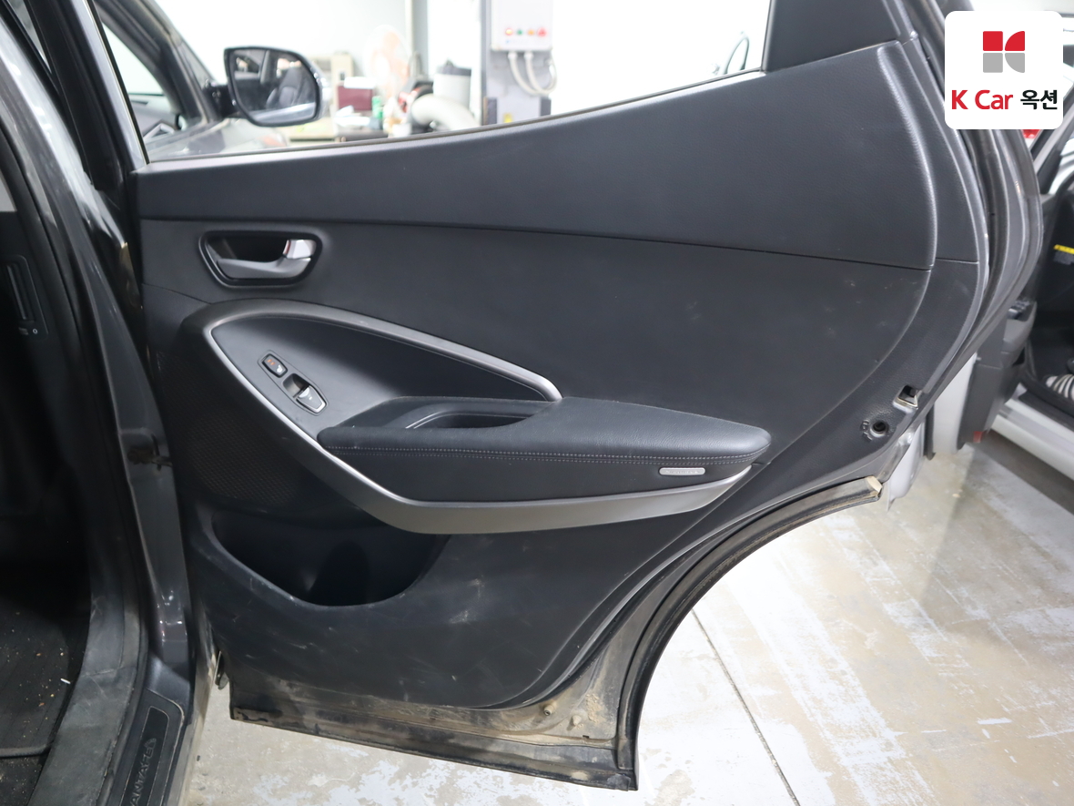 Hyundai Santa Fe 2016 - Image 28