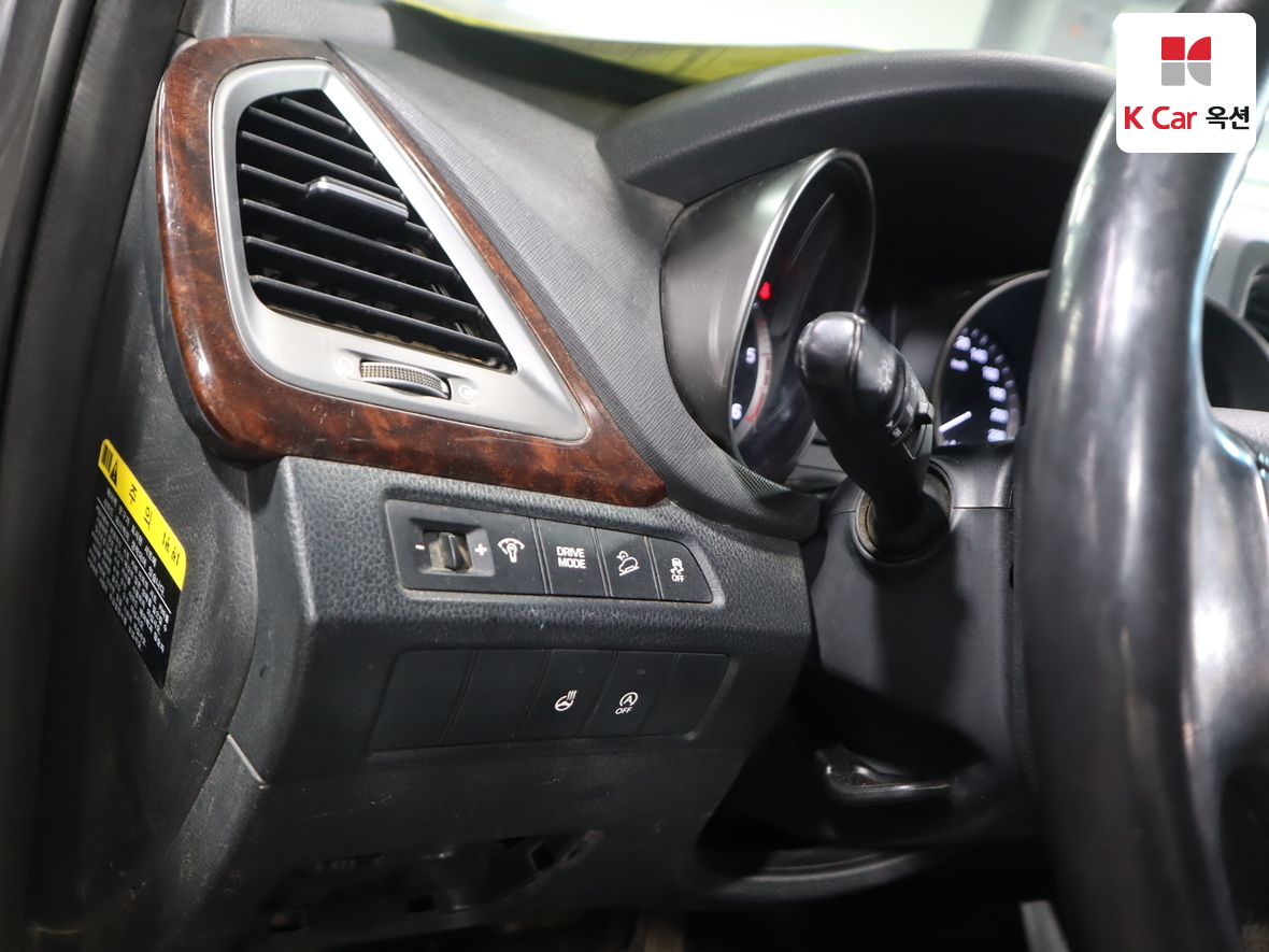 Hyundai Santa Fe 2016 - Image 9