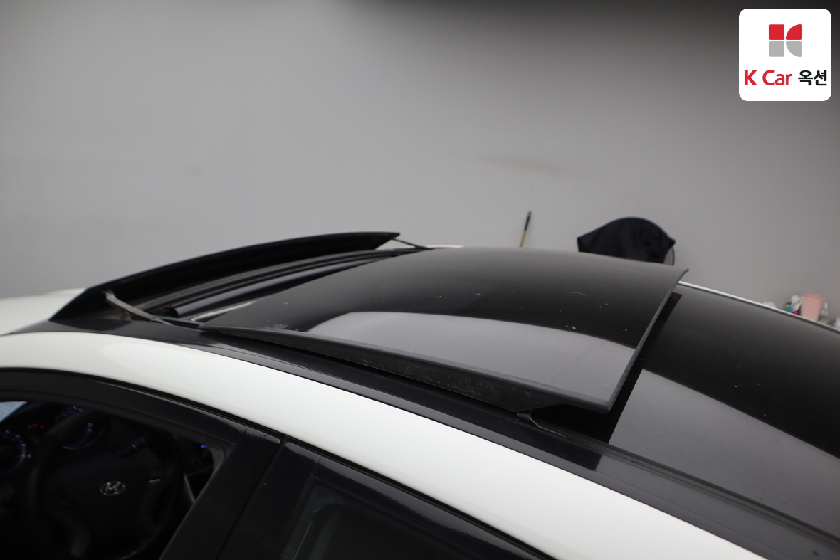 Hyundai Sonata 2011 - Image 24