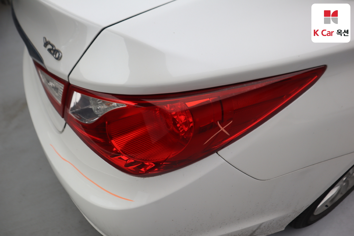 Hyundai Sonata 2011 - Image 38