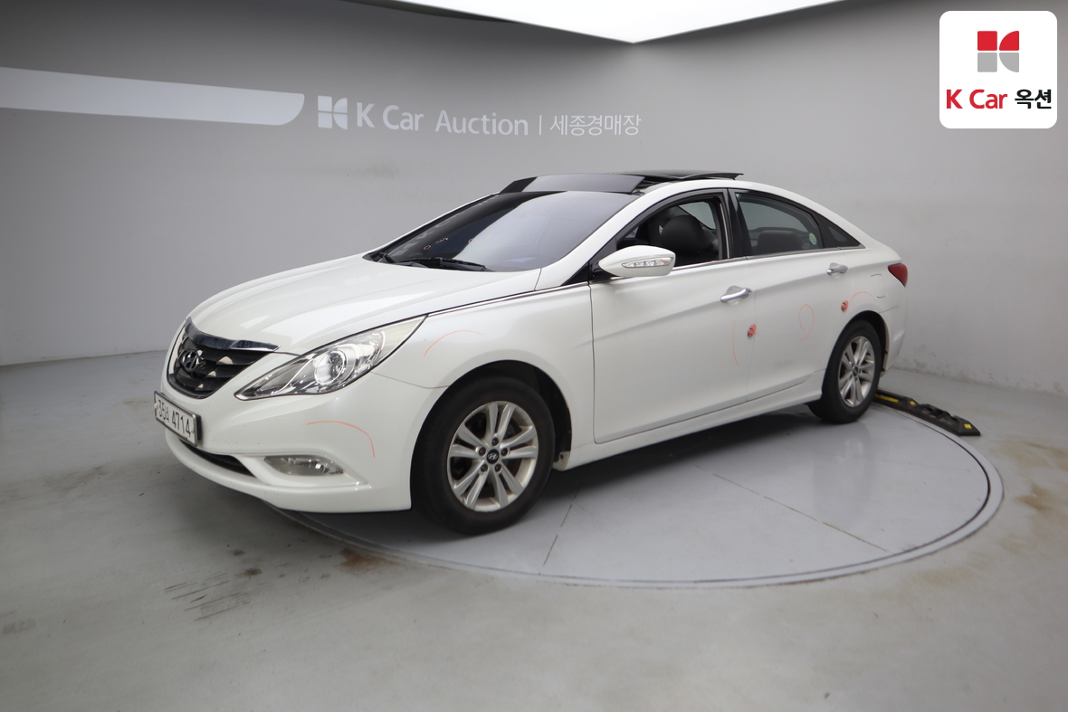 Hyundai Sonata 2011 - Image 1