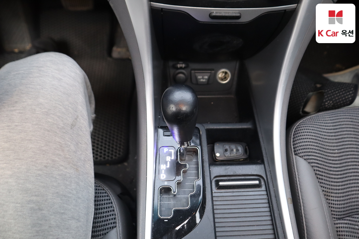 Hyundai Sonata 2011 - Image 17